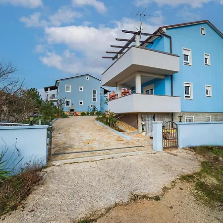 1 Bedroom Lovely In