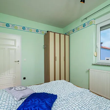 1 Bedroom Lovely In Apartment Barbariga