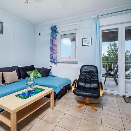 1 Bedroom Lovely In Apartment Barbariga
